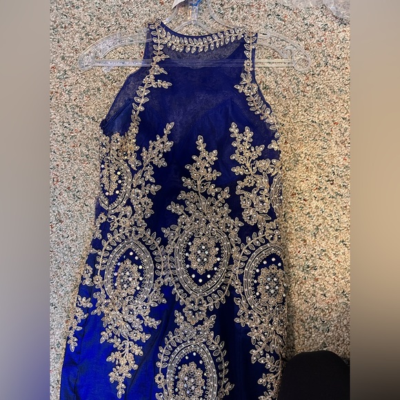 Size 6 Mermaid Style Prom Dress - Picture 2 of 9